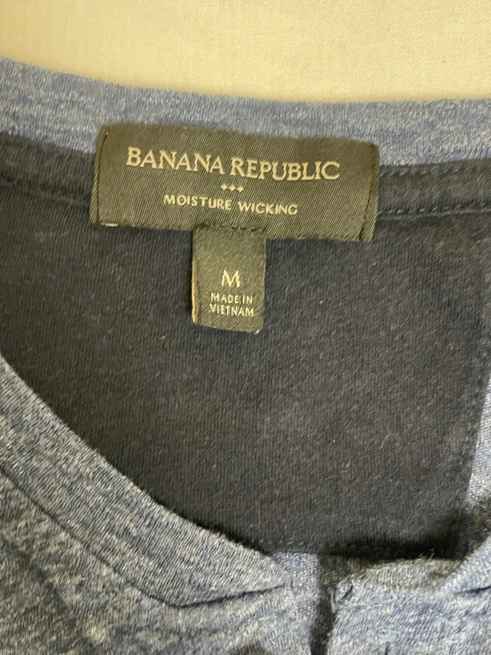 Banana Republic Vintage Moisture Wicking Button Short Sleeve Shirt  Size Medium